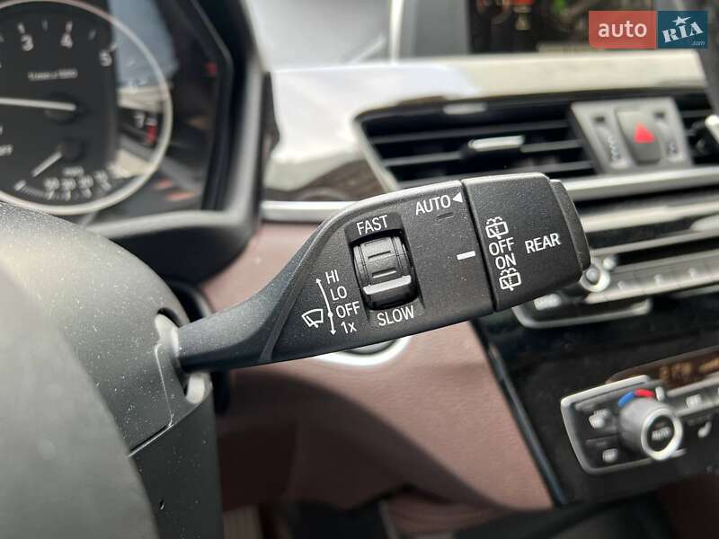 Внедорожник / Кроссовер BMW X1 2016 в Киеве