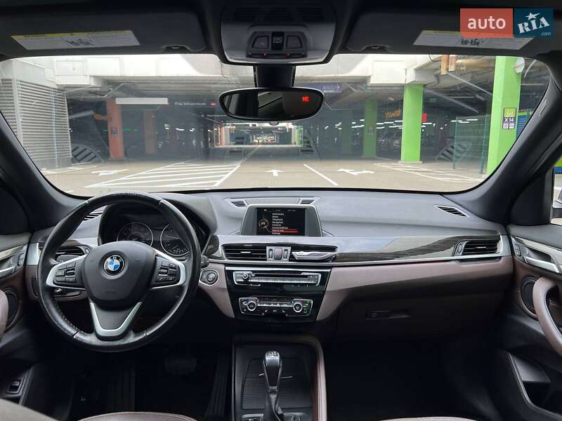 Внедорожник / Кроссовер BMW X1 2016 в Киеве
