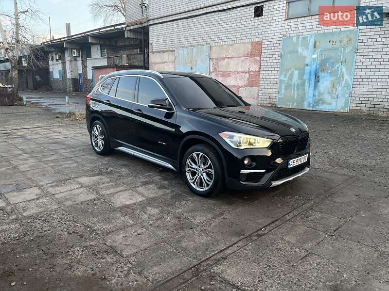 Внедорожник / Кроссовер BMW X1 2015 в Чумаках