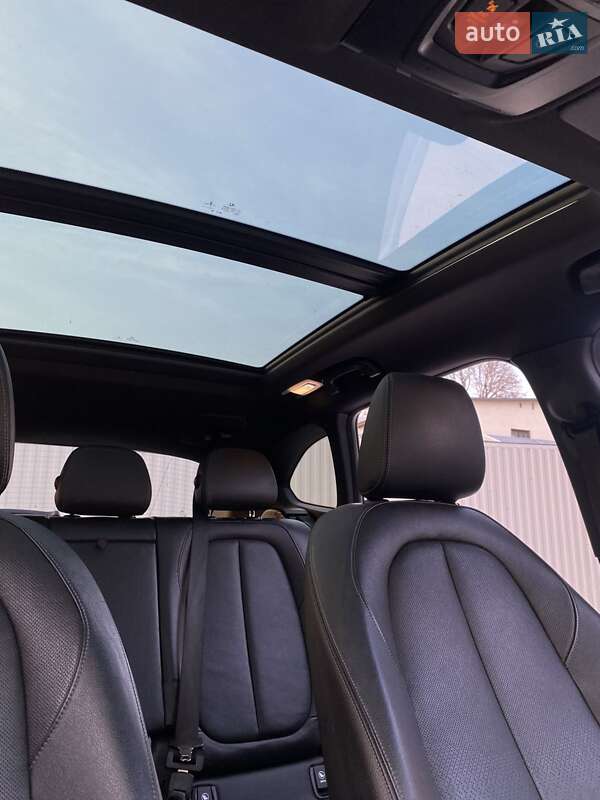 Внедорожник / Кроссовер BMW X1 2016 в Тернополе