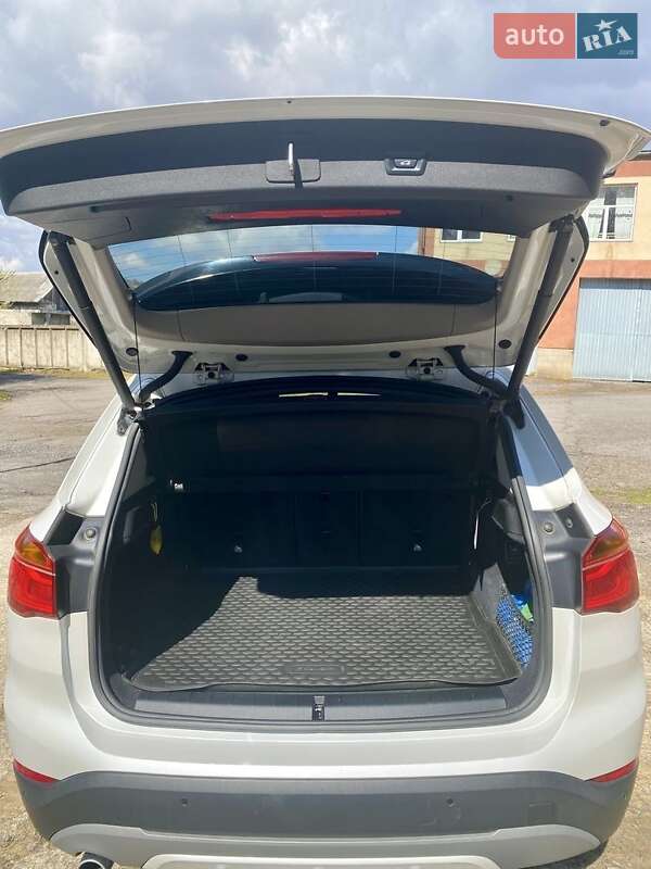 Внедорожник / Кроссовер BMW X1 2015 в Мукачево фото 4 Внедорожник / Кроссовер BMW X1 2015 в Мукачево