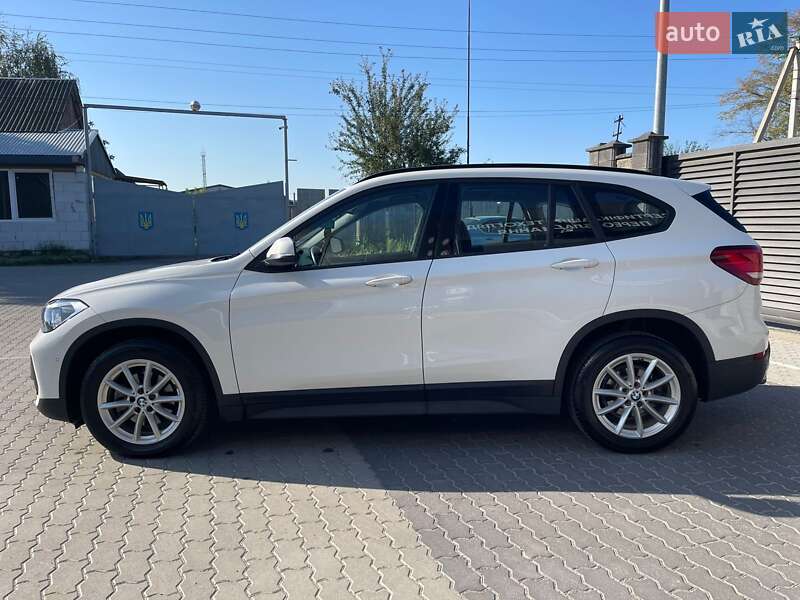 Позашляховик / Кросовер BMW X1 2021 в Ужгороді