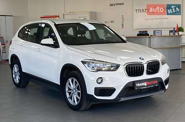 Внедорожник / Кроссовер BMW X1 2017 в Киеве