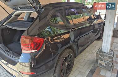 Внедорожник / Кроссовер BMW X1 2013 в Ревном