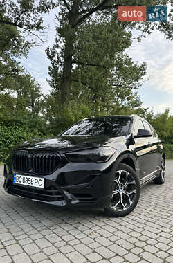 Внедорожник / Кроссовер BMW X1 2019 в Городке