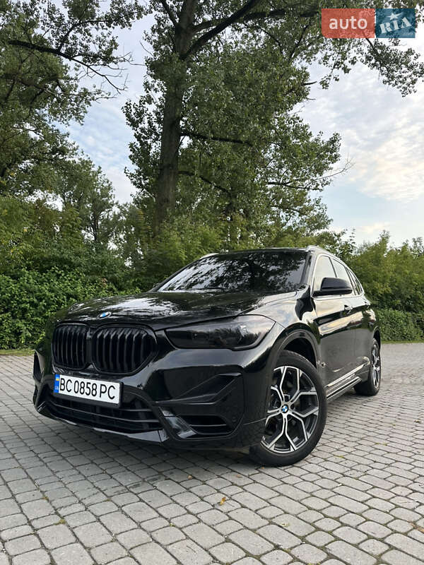 Внедорожник / Кроссовер BMW X1 2019 в Городке