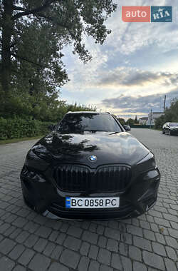 Внедорожник / Кроссовер BMW X1 2019 в Городке