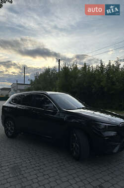 Внедорожник / Кроссовер BMW X1 2019 в Городке