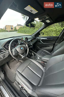Внедорожник / Кроссовер BMW X1 2019 в Городке