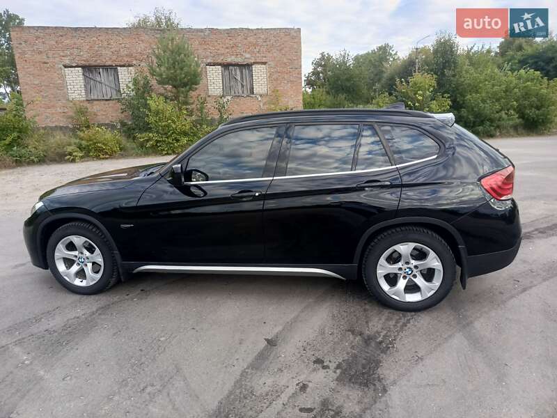 Внедорожник / Кроссовер BMW X1 2011 в Виннице