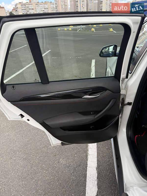 Позашляховик / Кросовер BMW X1 2014 в Києві