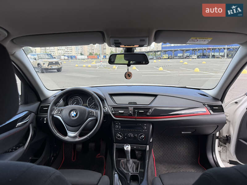 Позашляховик / Кросовер BMW X1 2014 в Києві