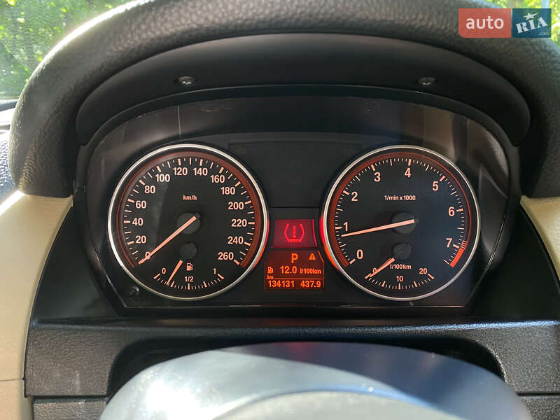 Позашляховик / Кросовер BMW X1 2014 в Чернівцях