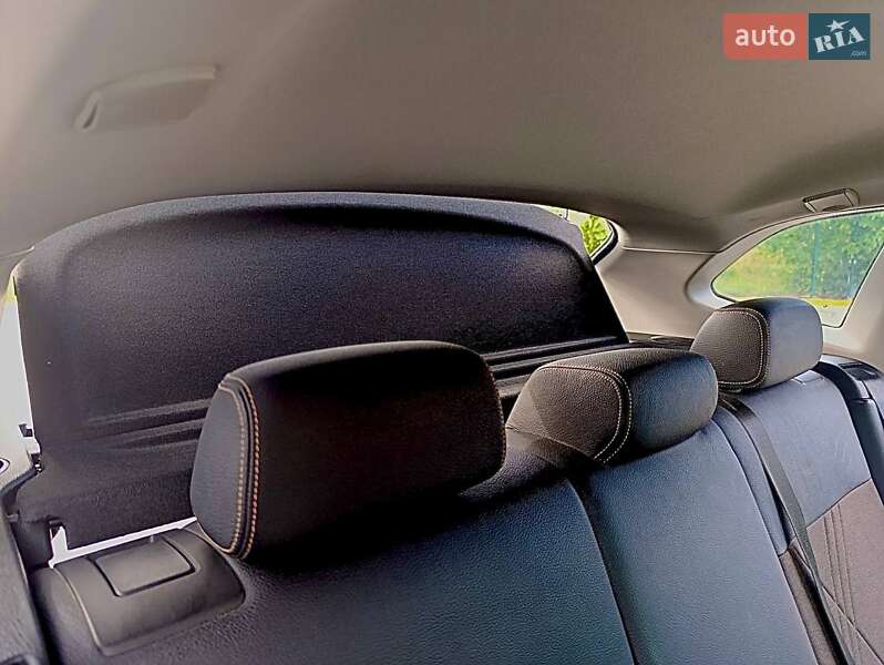 Внедорожник / Кроссовер BMW X1 2015 в Ужгороде