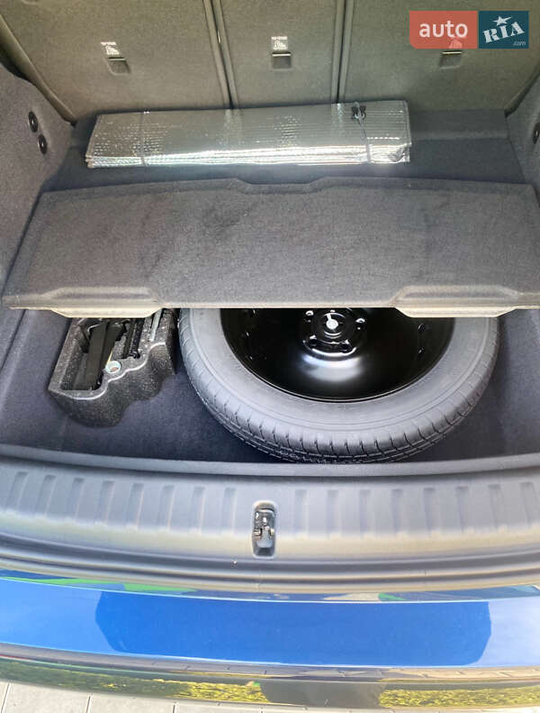 Внедорожник / Кроссовер BMW X1 2024 в Киеве