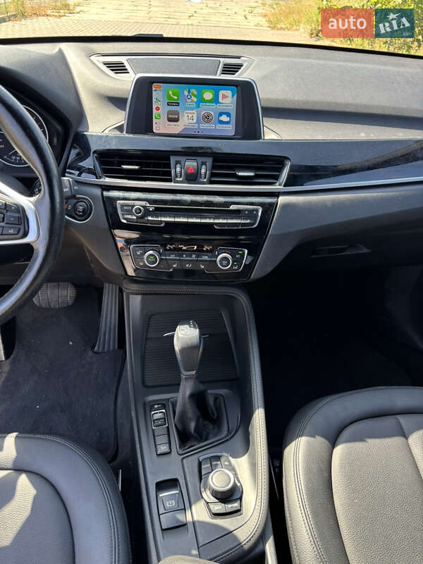 Внедорожник / Кроссовер BMW X1 2017 в Одессе