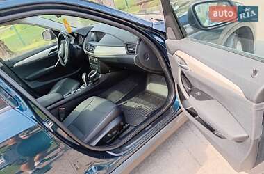 Внедорожник / Кроссовер BMW X1 2015 в 