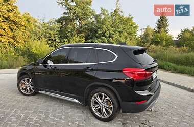 Позашляховик / Кросовер BMW X1 2018 в 