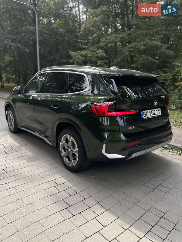 Внедорожник / Кроссовер BMW X1 2024 в Львове