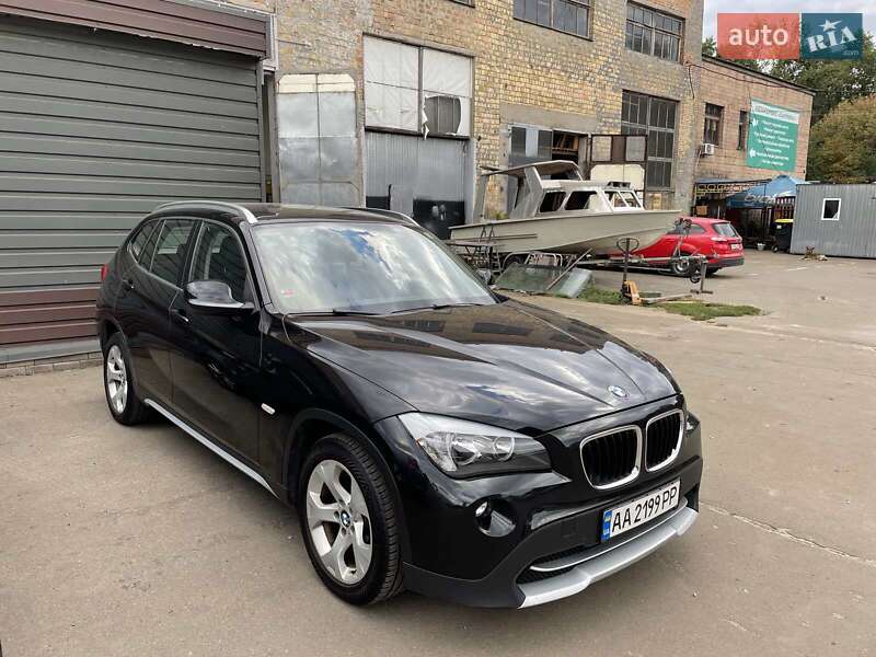 BMW X1 2011