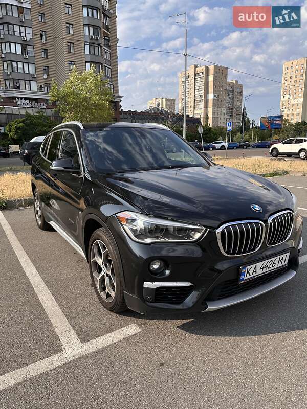 Внедорожник / Кроссовер BMW X1 2016 в Киеве