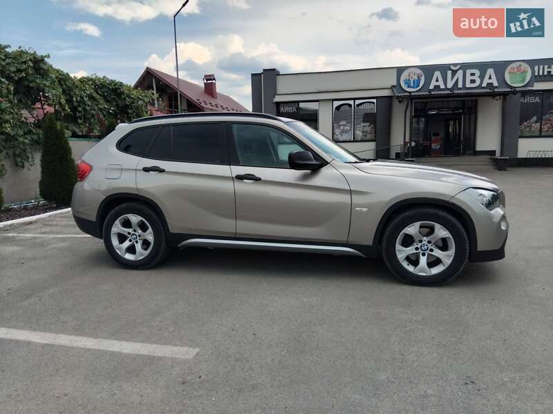 Внедорожник / Кроссовер BMW X1 2010 в Хусте