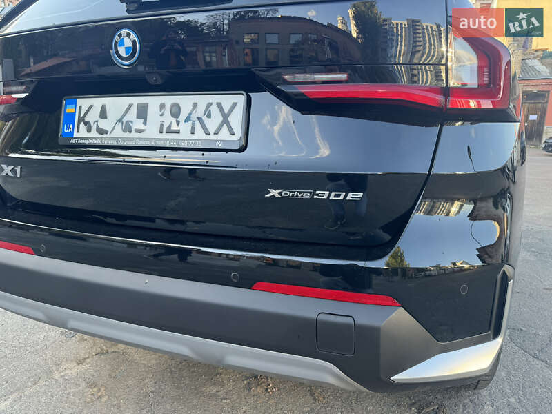 Внедорожник / Кроссовер BMW X1 2023 в Киеве