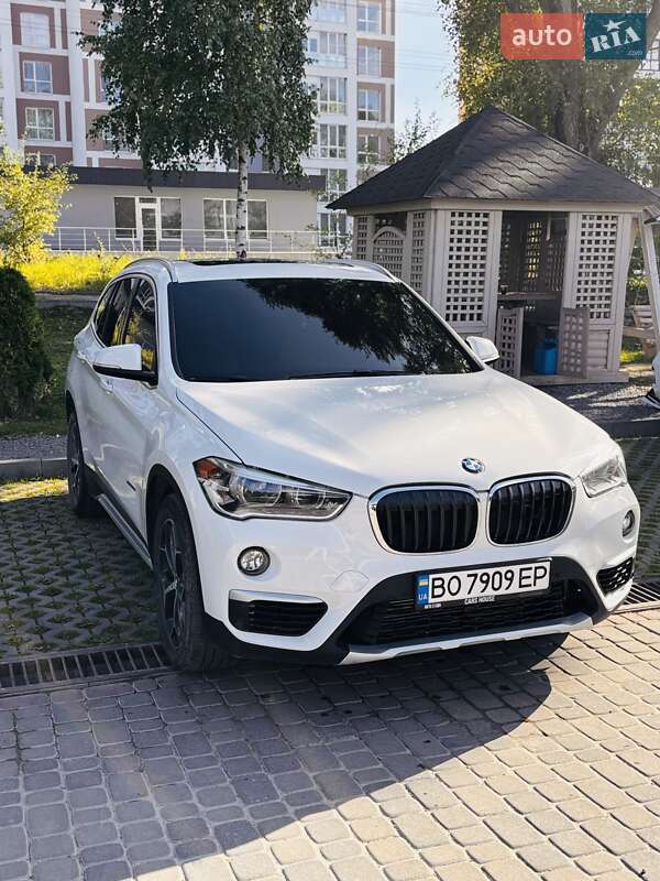 Позашляховик / Кросовер BMW X1 2016 в Тернополі