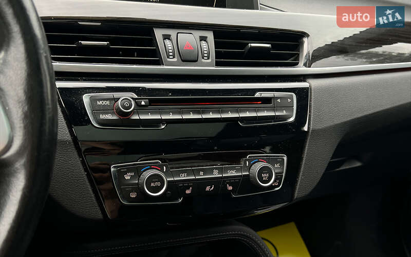 Позашляховик / Кросовер BMW X1 2015 в Львові