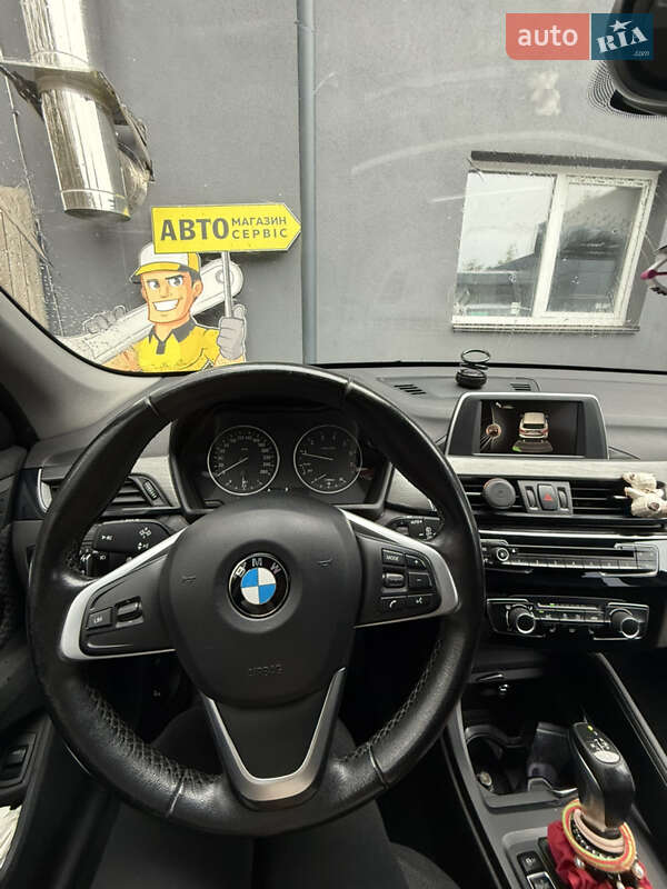 Внедорожник / Кроссовер BMW X1 2015 в Буче