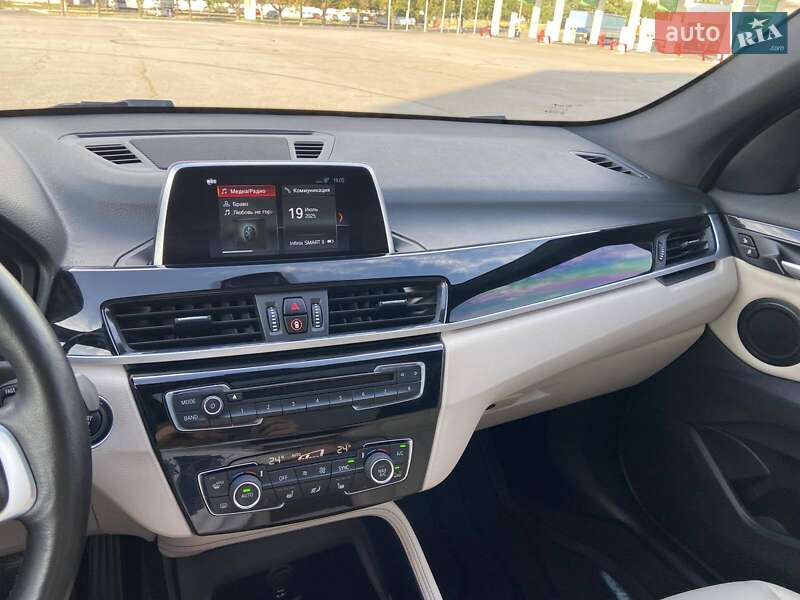 Внедорожник / Кроссовер BMW X1 2019 в Запорожье