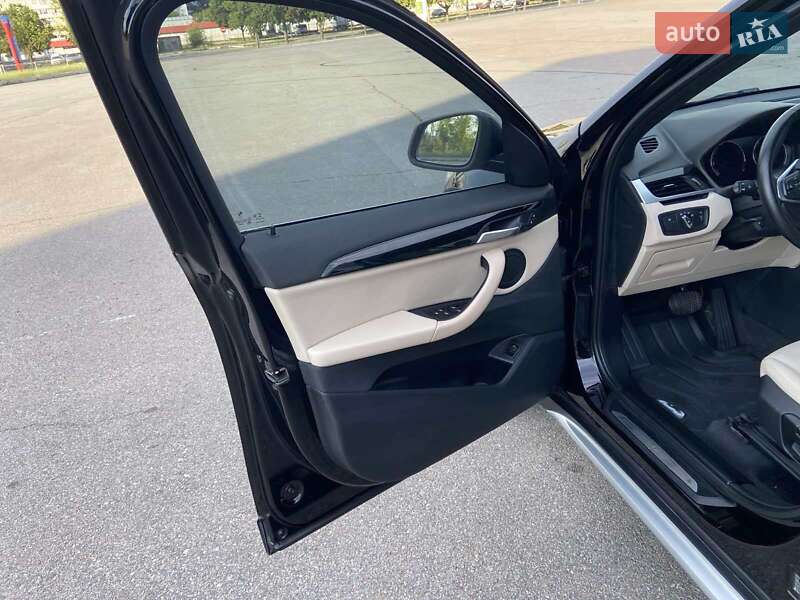 Внедорожник / Кроссовер BMW X1 2019 в Запорожье