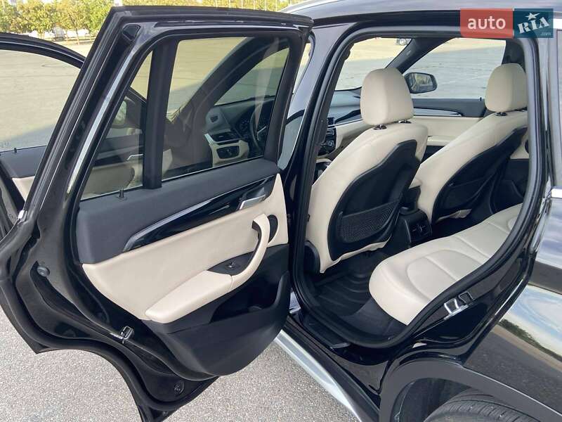 Внедорожник / Кроссовер BMW X1 2019 в Запорожье