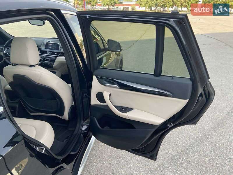 Внедорожник / Кроссовер BMW X1 2019 в Запорожье