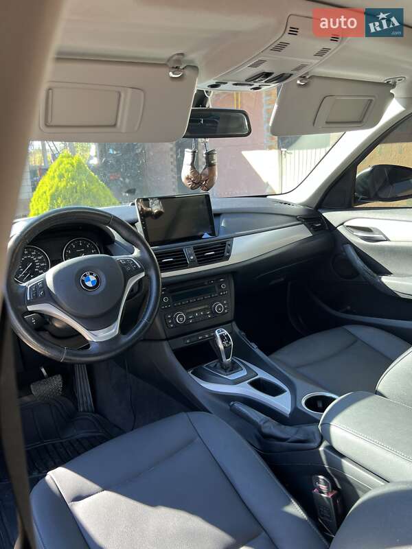 Позашляховик / Кросовер BMW X1 2013 в Полонному