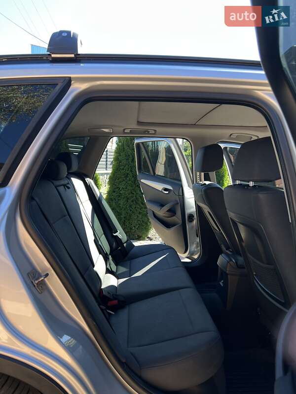 Позашляховик / Кросовер BMW X1 2013 в Полонному