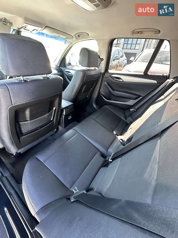 Позашляховик / Кросовер BMW X1 2015 в Івано-Франківську