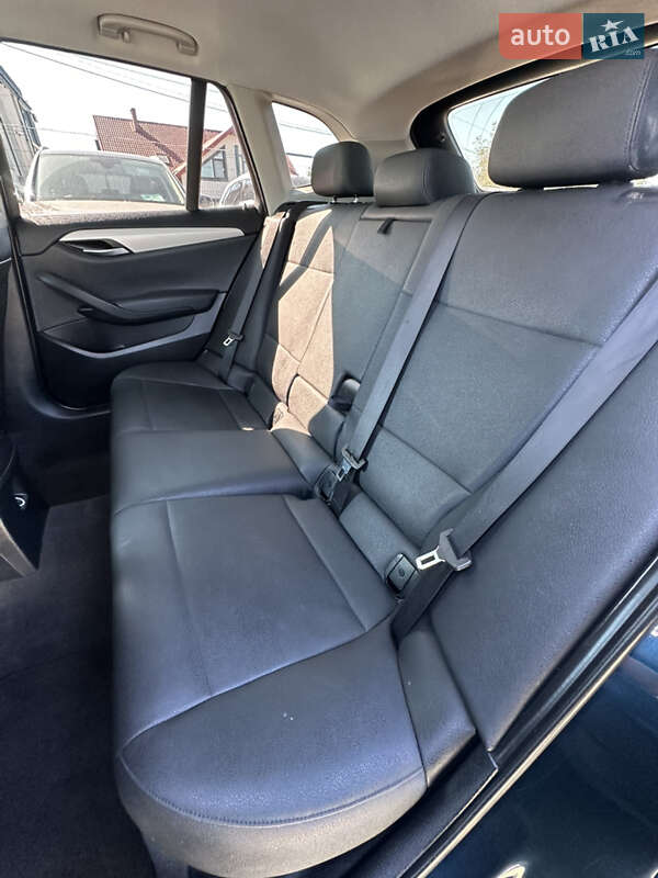 Позашляховик / Кросовер BMW X1 2015 в Івано-Франківську