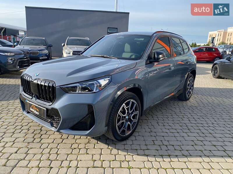 Внедорожник / Кроссовер BMW X1 2024 в Львове
