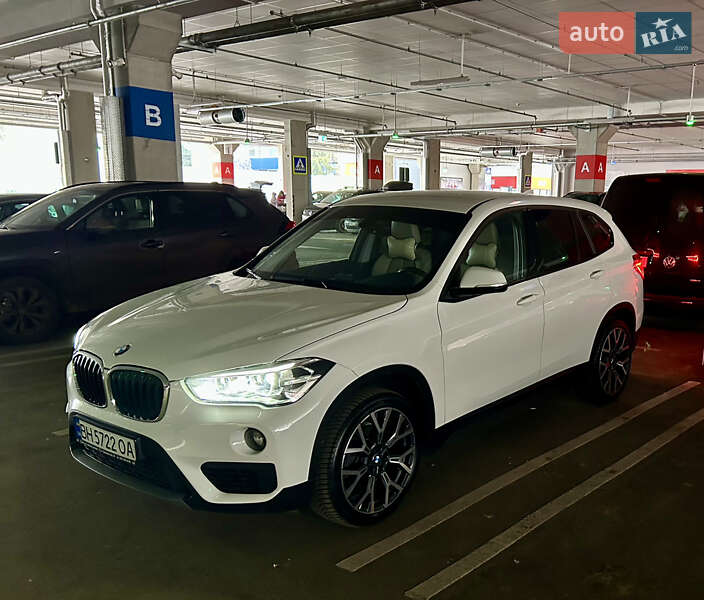 Позашляховик / Кросовер BMW X1 2017 в Одесі