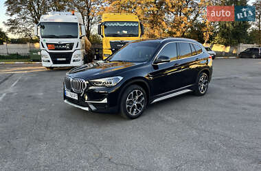 Внедорожник / Кроссовер BMW X1 2020 в 