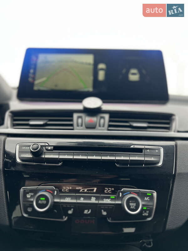 Внедорожник / Кроссовер BMW X1 2016 в Киеве