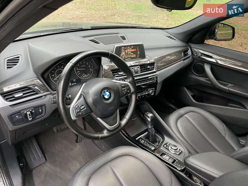 Внедорожник / Кроссовер BMW X1 2015 в Киеве