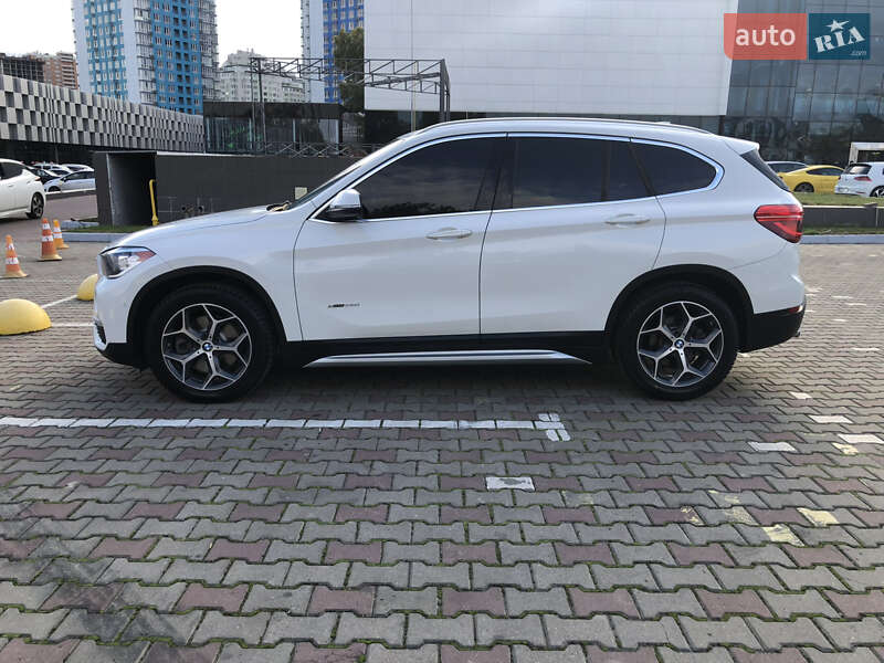 Внедорожник / Кроссовер BMW X1 2016 в Одессе