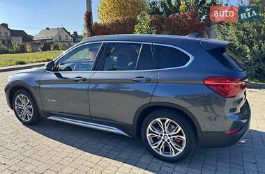 Внедорожник / Кроссовер BMW X1 2015 в 