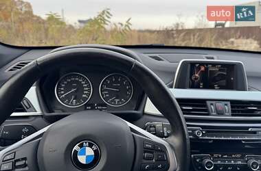 Внедорожник / Кроссовер BMW X1 2015 в 