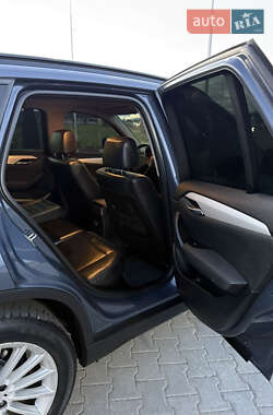 Позашляховик / Кросовер BMW X1 2011 в  фото 37 Позашляховик / Кросовер BMW X1 2011 в