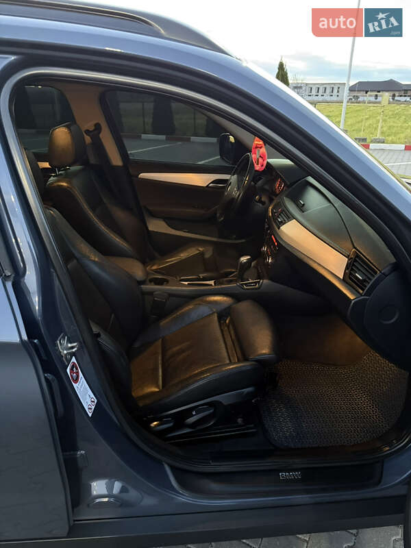 Внедорожник / Кроссовер BMW X1 2011 в Черновцах