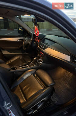 Позашляховик / Кросовер BMW X1 2011 в  фото 45 Позашляховик / Кросовер BMW X1 2011 в