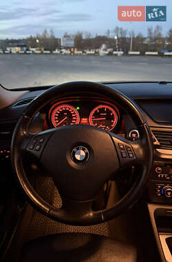 Позашляховик / Кросовер BMW X1 2011 в  фото 49 Позашляховик / Кросовер BMW X1 2011 в